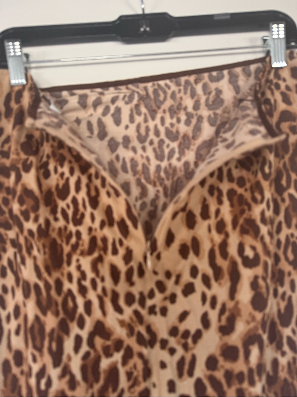 Reformation Women’s Leopard Midi Skirt with Slit - Picture 5 of 7
